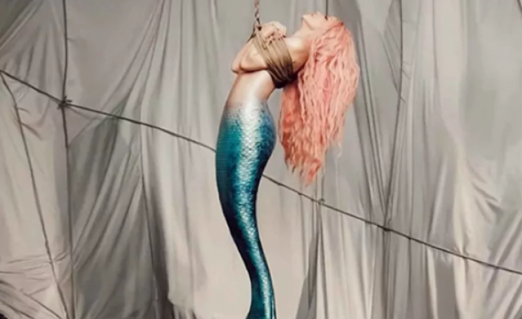Shakira, una sirena en la portada de su nueva canción 