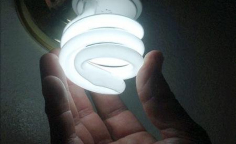 El precio de la luz baja este domingo un 12,8%