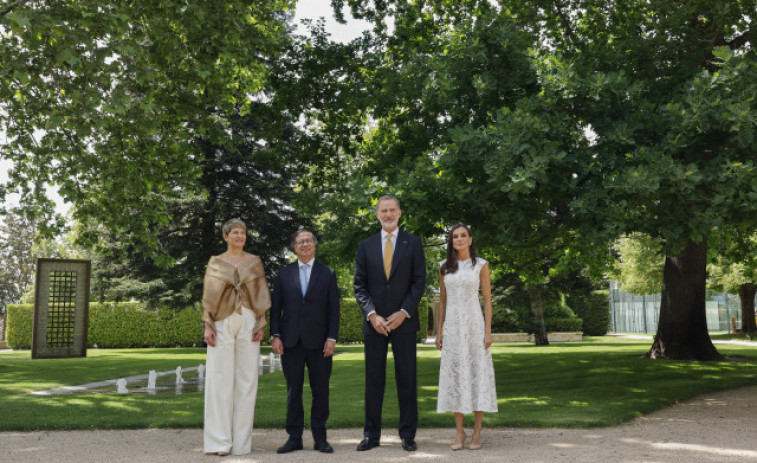 Felipe VI se reúne y almuerza con el presidente de Colombia en la Zarzuela