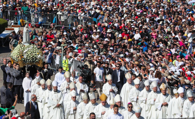 Miles de católicos llenan Fátima en la peregrinación marcada por la Jornada Mundial de la Juventud