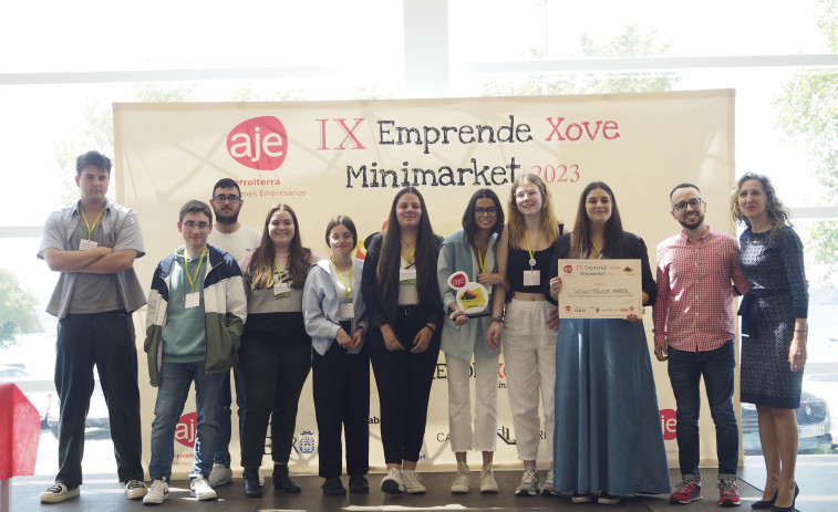 Ganadores del Minimarket de emprendimiento organizado por AJE Ferrolterra