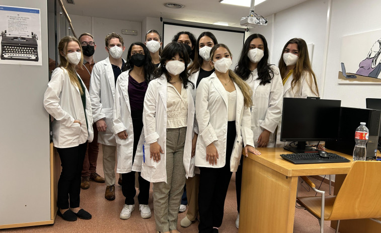 Alumnos de la Universidad de Florida completan su formación en el Área Sanitaria de Ferrol
