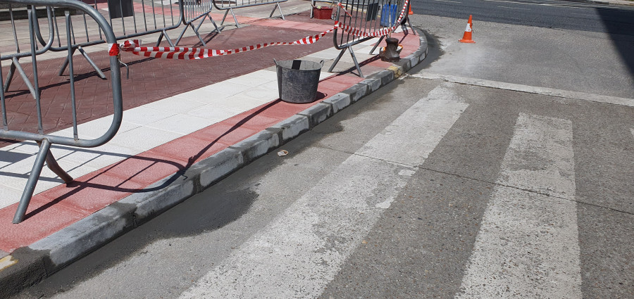 El BNG de Narón denuncia la retirada de rampas de acceso a aceras y pasos de peatones