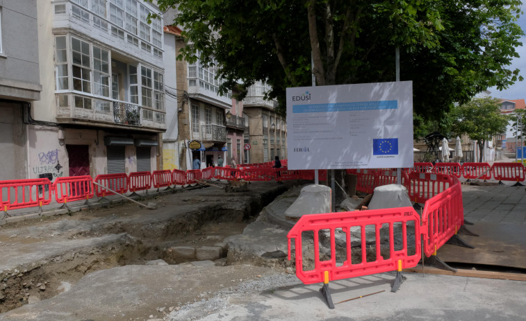 Los restos hallados en la calle San Francisco de Ferrol se protegerán pero se cubrirán para continuar las obras