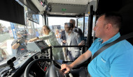 Ferrol acoge una experiencia piloto de uso de tarjeta del bus en el móvil para los jóvenes