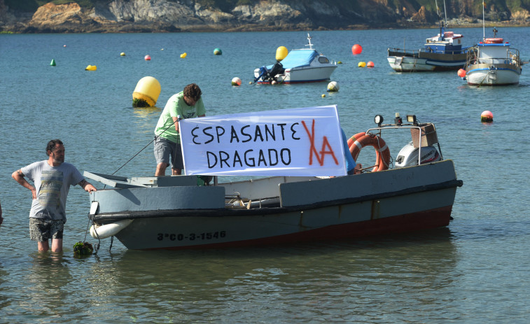 El Concello de Ortigueira avanza en el demandado dragado del puerto de Espasante