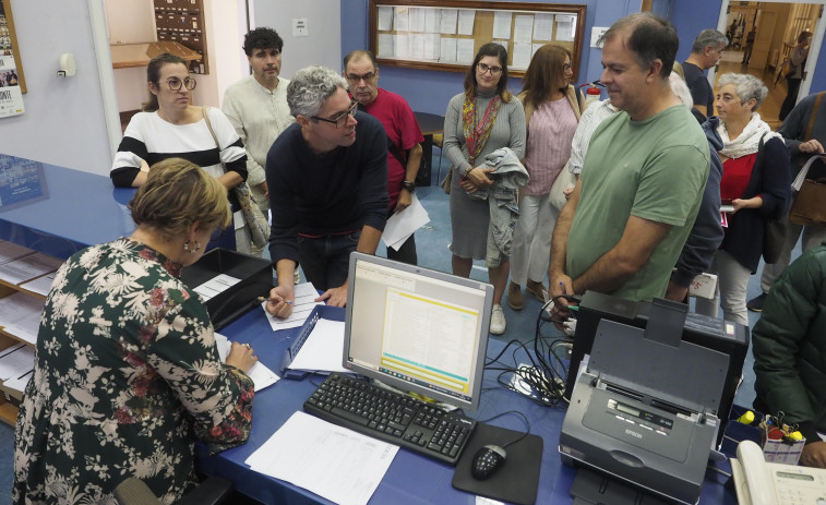 Reclaman  que el Concello de Ferrol cumpla la ordenanza de normalización lingüística