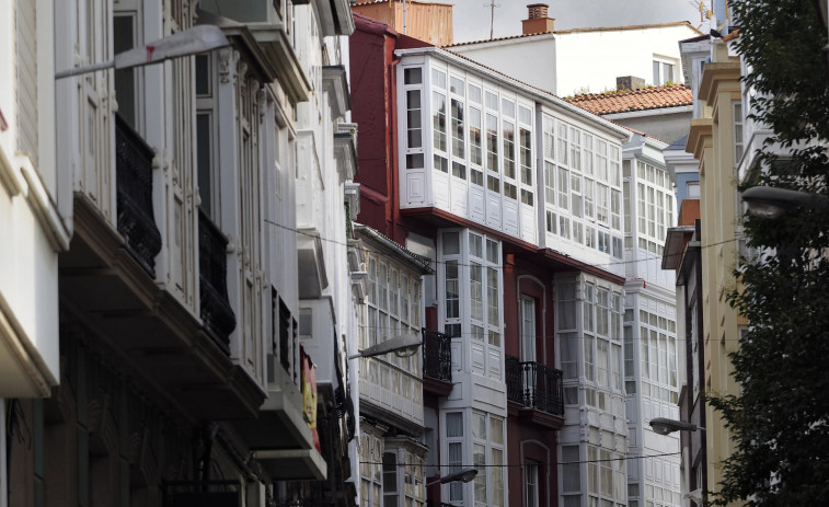 Urbanismo presenta la ordenanza para agilizar la concesión de licencias en Ferrol
