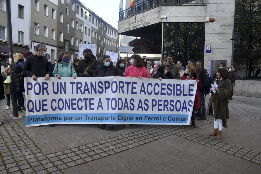 La Plataforma por un Transporte Público Digno en Ferrol e comarca se concentra el domingo