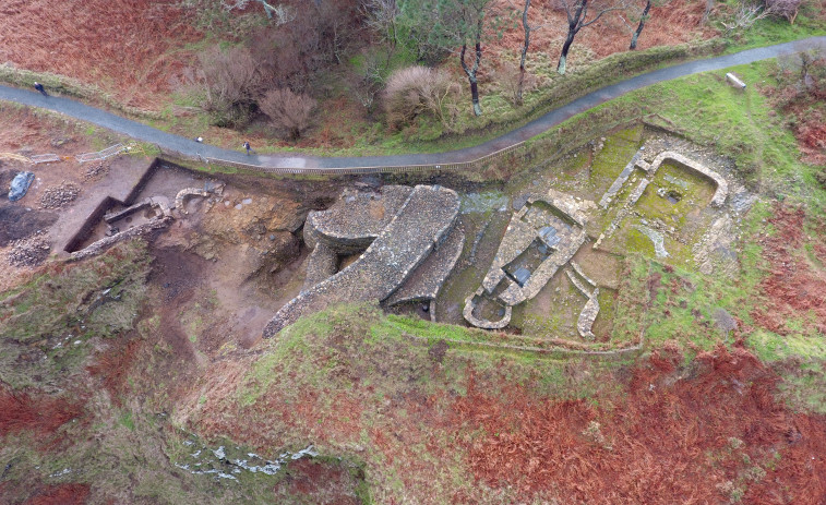 Descubiertos vestigios de una forja galaico romana en Castro Sarridal, en Cedeira