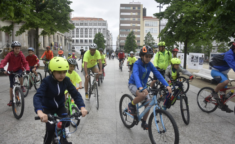 La primera marcha ciclista del año recorrerá 10 kilómetros por Canido, Serantes y A Cabana