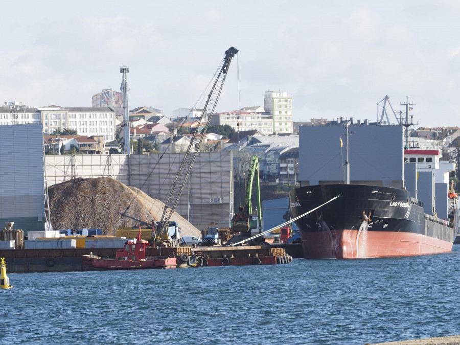 El Puerto de Ferrol adapta al nuevo modelo estatal sus pliegos de condiciones para servicios
