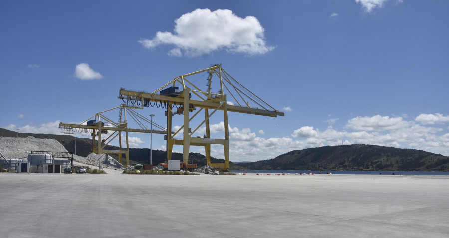 El Puerto de Ferrol anuncia la firma de un convenio con la empresa china de vehículos eléctricos Arcfox