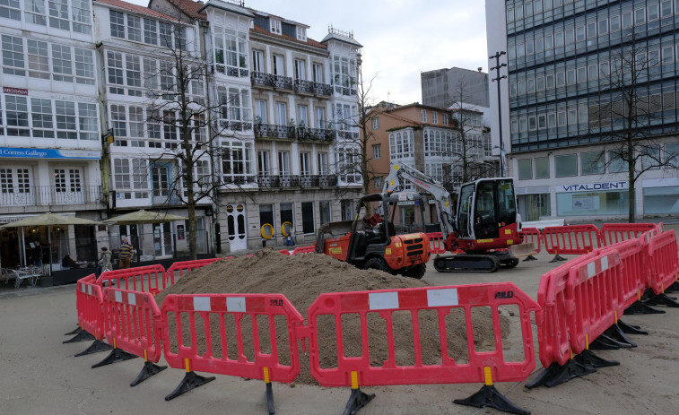 El Concello de Ferrol acomete la mejora de la superficie de la plaza de Armas