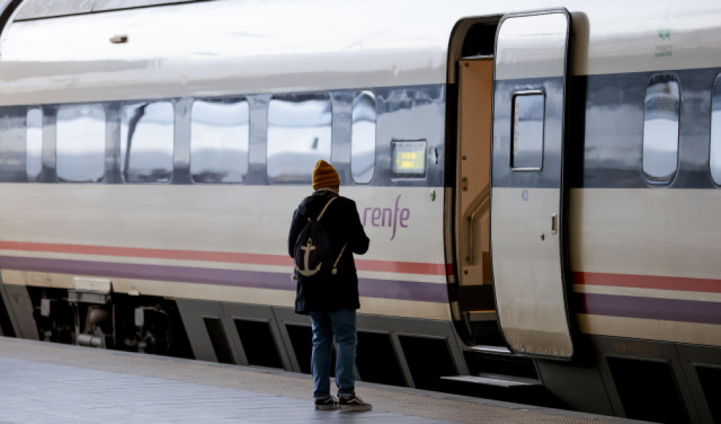 Una avería causa retrasos de más de 30 minutos en trenes que circulan entre Vigo y A Coruña