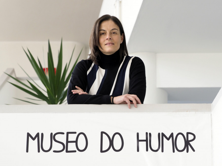 Almudena Marcos: “O obxectivo do humor gráfico non é divertir, senón facer reflexionar divertindo”