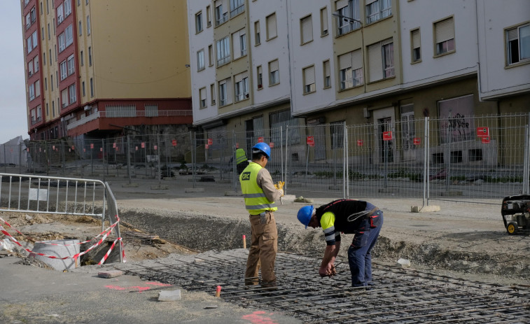 La humanización de As Pías, en Ferrol,  avanza en la calle Marqués de Santa Cruz