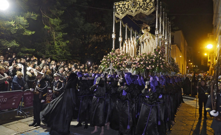 Lunes Santo en Ferrol: Cristo Rey y Virgen de la Amargura