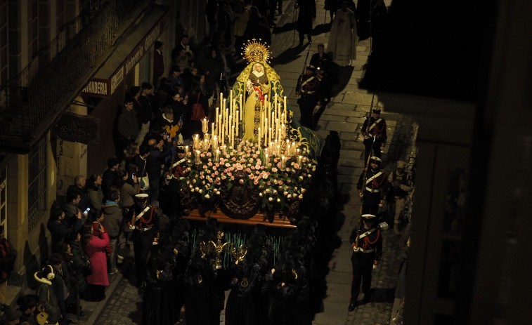 La lluvia indulta a las dos procesiones del Martes Santo en la ciudad de Ferrol