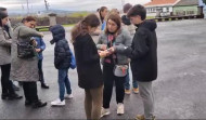 Furor por los 'repencuentros', las quedadas para intercambiar cromos de la Semana Santa de Ferrol