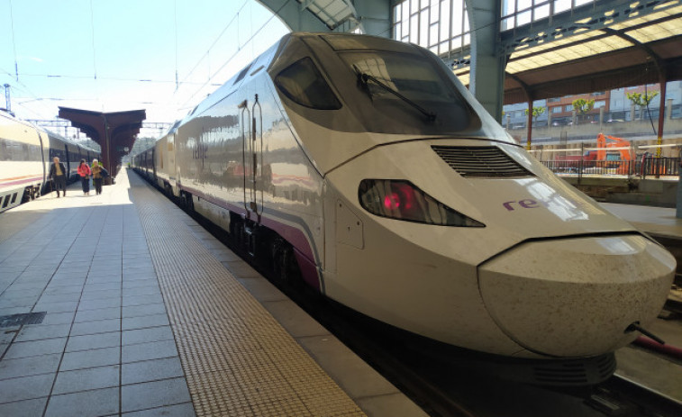 Renfe realiza viajes de simulación comercial de los trenes Avril en Galicia