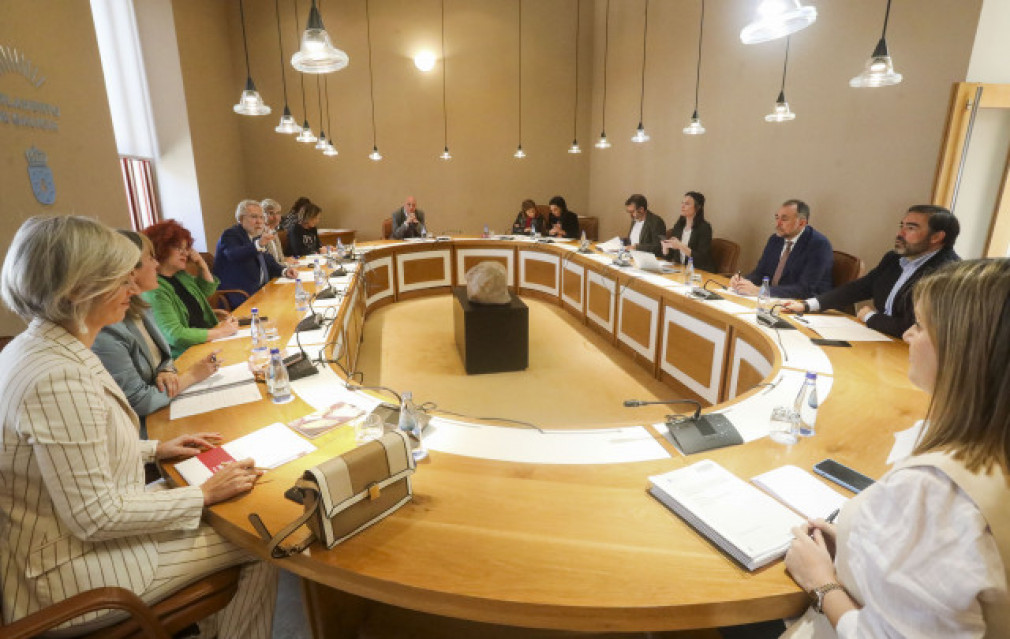 El PPdeG aprueba en solitario que el Parlamento gallego repruebe a Sánchez