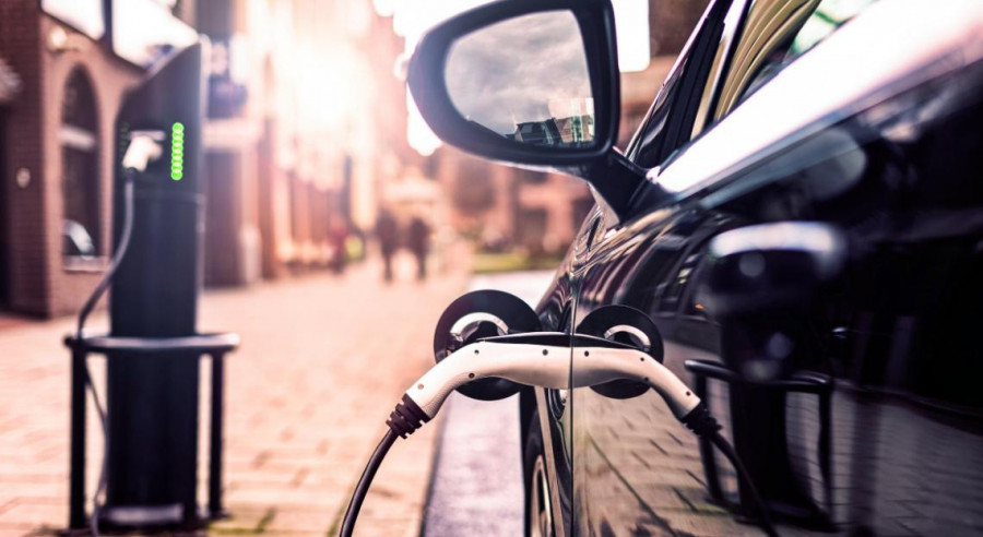 Aumentan las ventas de coches híbridos en toda España