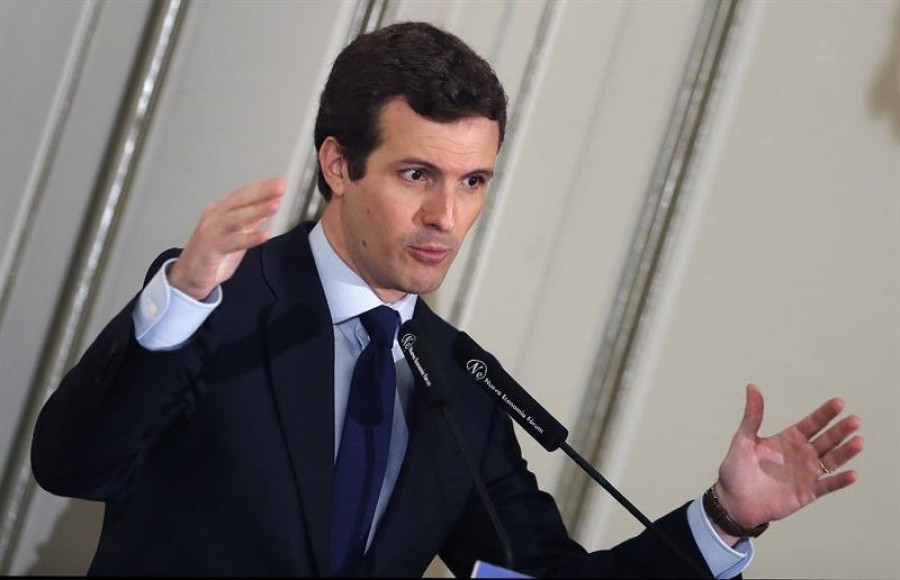Casado: "Sánchez prefiere manos manchadas de sangre que manos blancas"