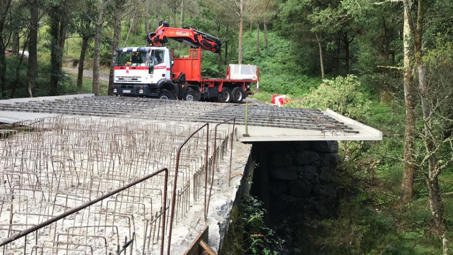 La Diputación avanza en las obras de ampliación del puente de Rebardille