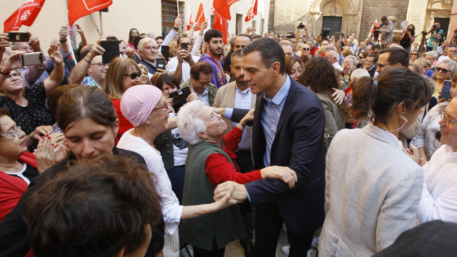 La Junta Electoral expedienta a Sánchez por usar La Moncloa para una entrevista