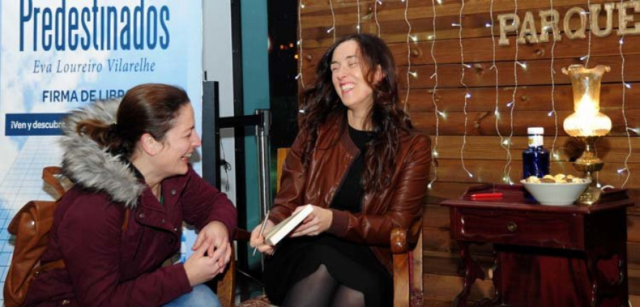 La escritora Eva Loureiro presenta en Parque Ferrol su primera novela