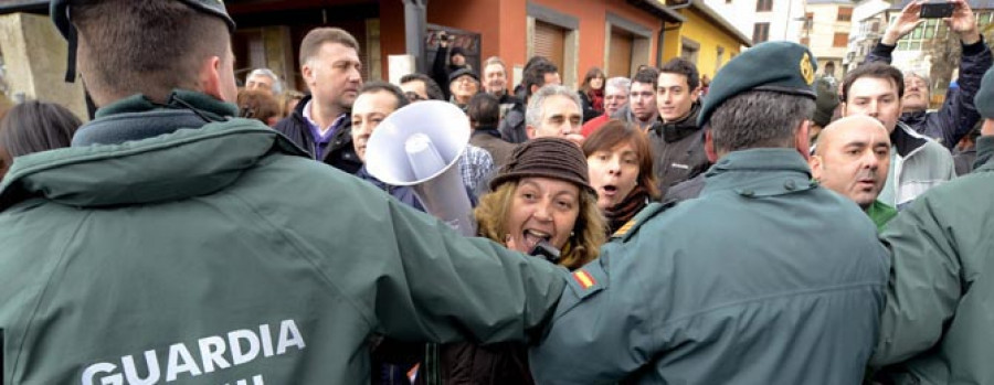 El PPdeG recupera Vilamartín entre insultos y falsas amenazas de bomba