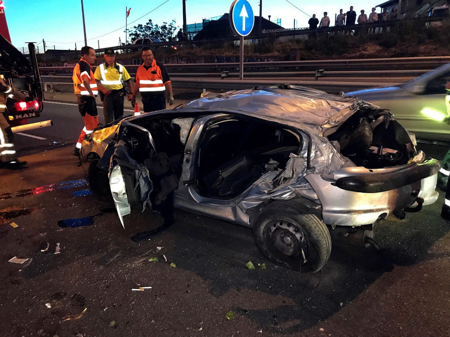 Redondela llora la muerte de tres jóvenes en un accidente