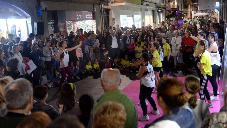 La Unión de Comerciantes de Pontedeume celebra este viernes la Fashion Night