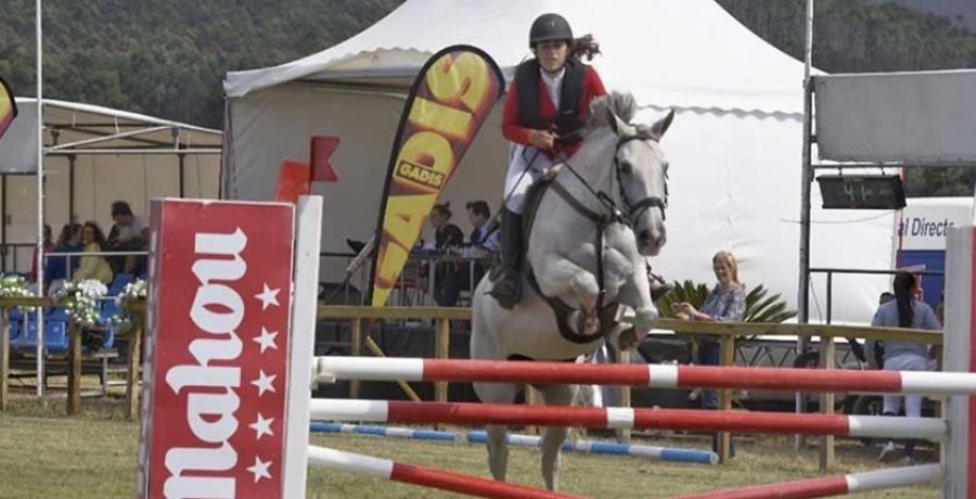 Más de 200 participantes en el concurso hípico