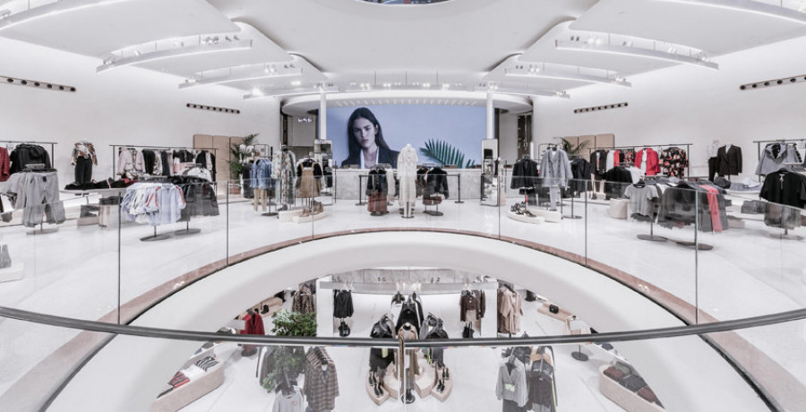 Zara reabre en el corazón de Milán  una de sus tiendas más emblemáticas