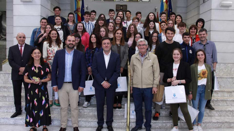 Alumnos de As Pontes presentan los frutos del programa provincial Proem