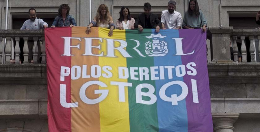El Concello se viste con el arco iris para reivindicar las diversidades sexuales