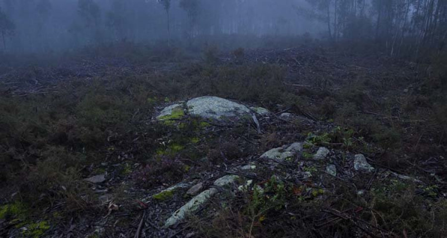 El Concello requiere a los dueños de terrenos con túmulos su protección