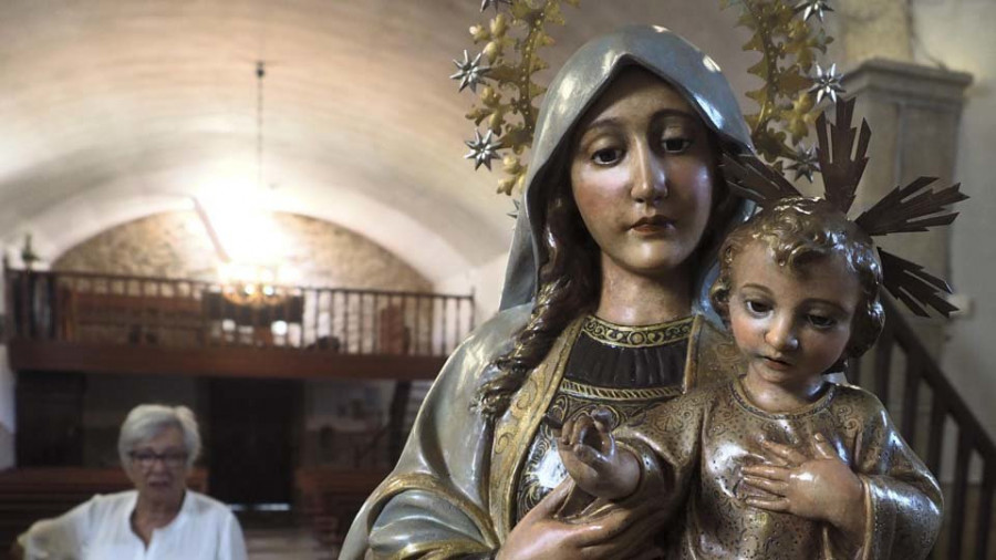 La Virgen del Carmen de San Xurxo recupera el esplendor tras su restauración