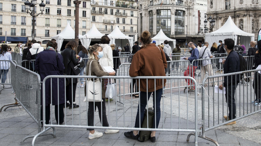 Francia cumple su primera semana de clase pendiente del aumento de casos de Covid