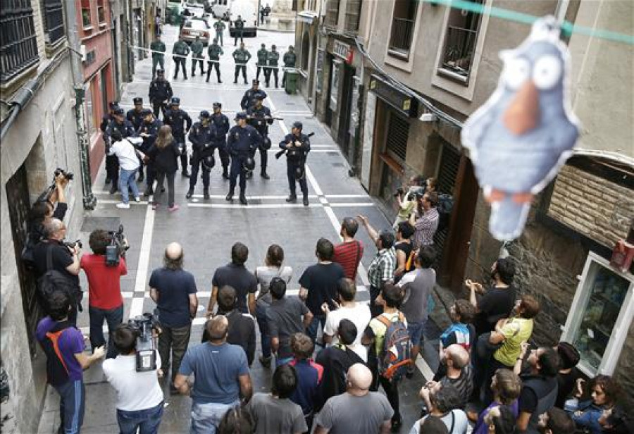 El Gobierno de Navarra considera las detenciones un paso más para derrotar a ETA