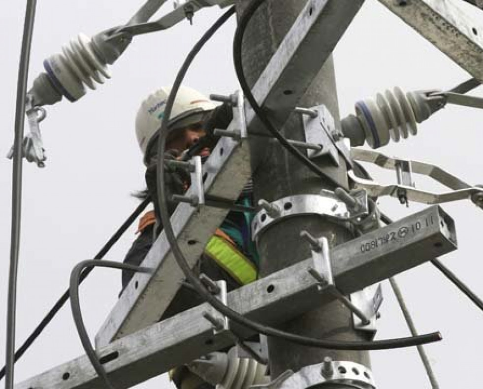 El recibo de la luz sube un 4,2% en diciembre, pero cierra el año con una caída de hasta el 10,8%