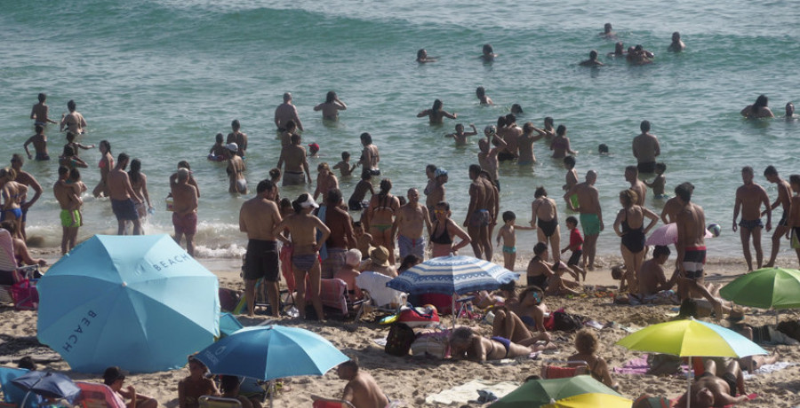 Los socorristas efectuaron  ayer cinco rescates en las playas de Doniños, Penencia y A Fragata