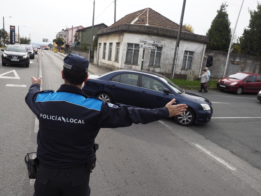 Detenidos un hombre y una mujer por pegar a dos policías locales en Ferrol