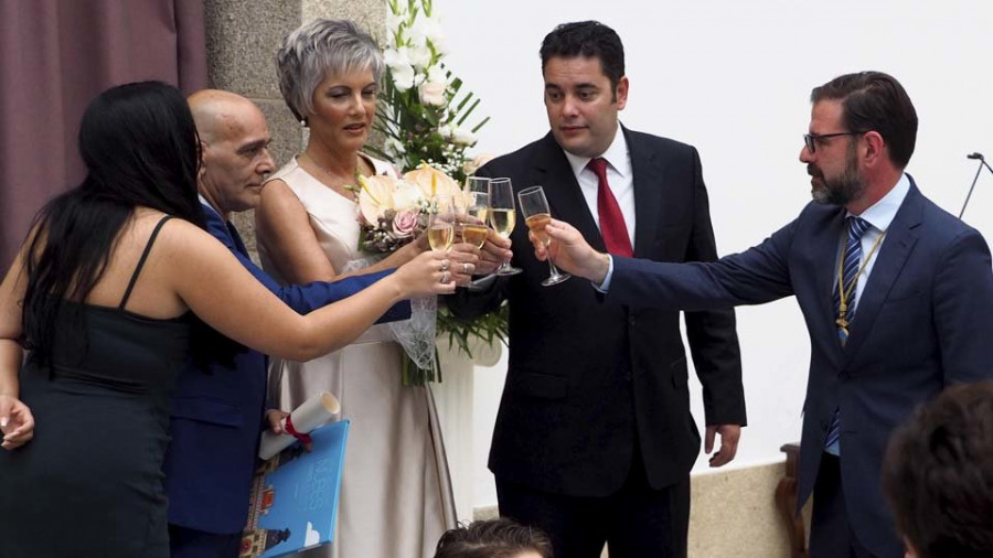 El número de bodas religiosas cae en Ferrol por debajo del 20%