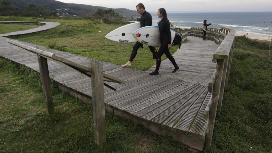 El Concello reparará el paseo marítimo de Doniños por un importe de unos 100.000 euros