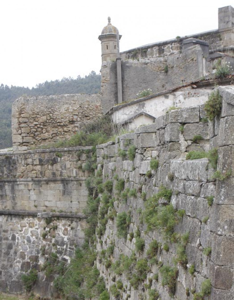 El PSOE urge al Concello la gestión de fondos para el castillo de San Felipe