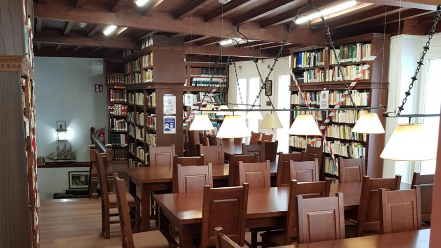 Cedeira moderniza la sala vieja de la biblioteca López Cortón