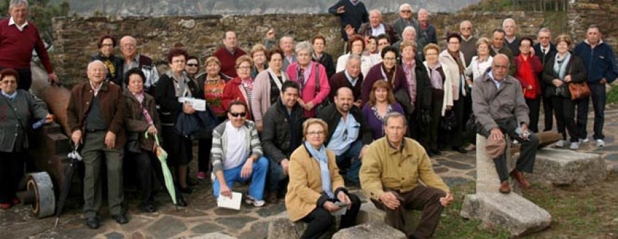 CEDEIRA - Un grupo de Murcia estrena el plan  de visitas del castillo de La Concepción